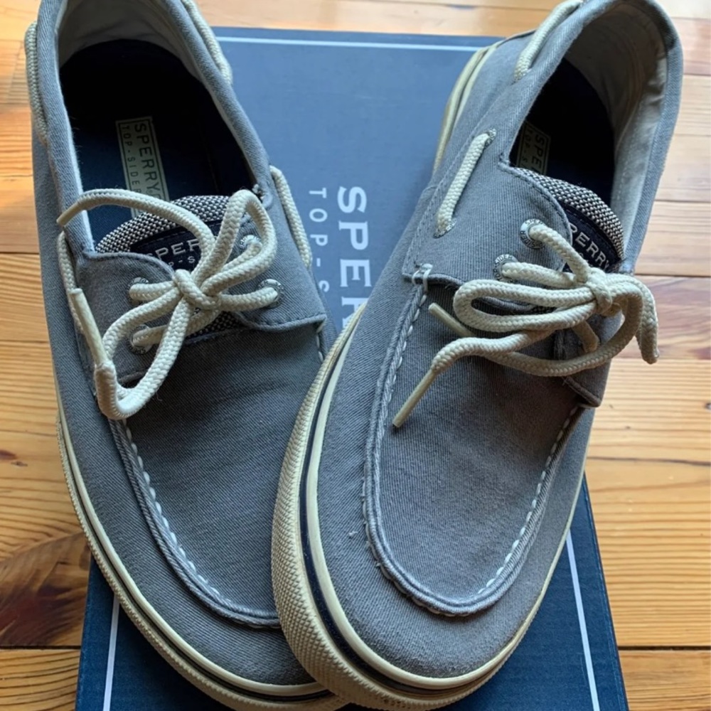 Sperry Halyard Shoes size 10.5